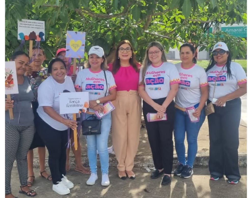 OAB-AP e CMA participam de blitz educativa em apoio à luta das mulheres